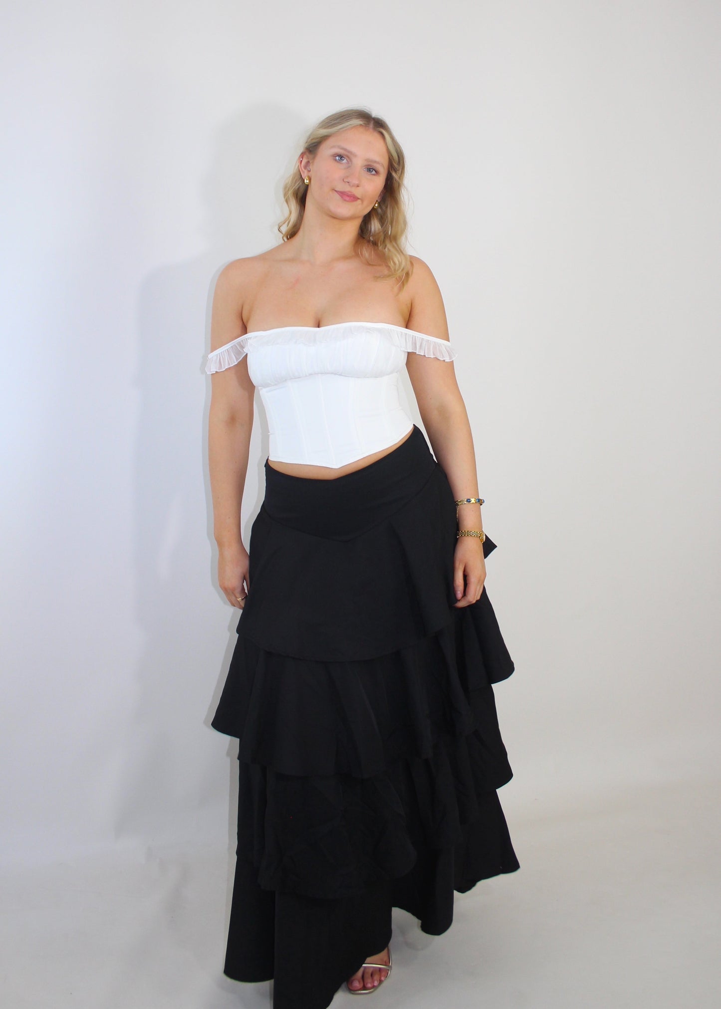 Lacey top White | Black | Red